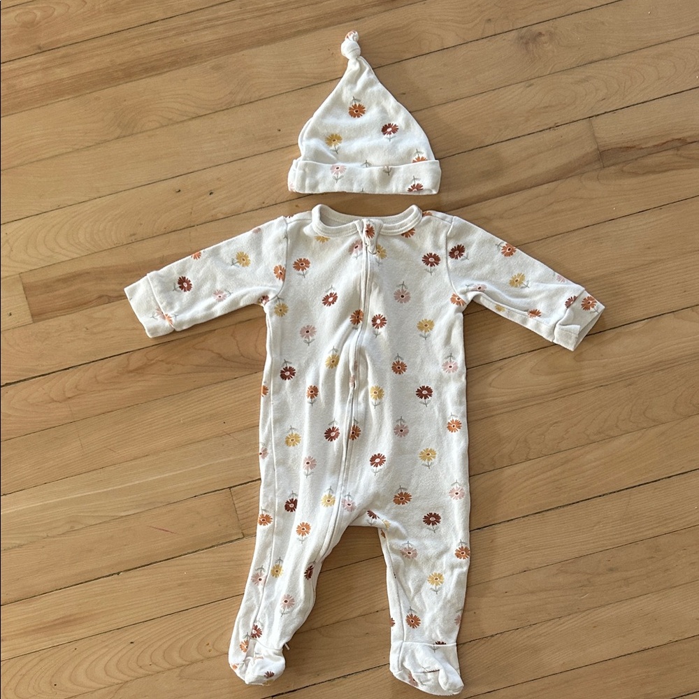 Rabbit + Bear Organic - Floral Print Infant Sleeper with Hat - Size 6-9M